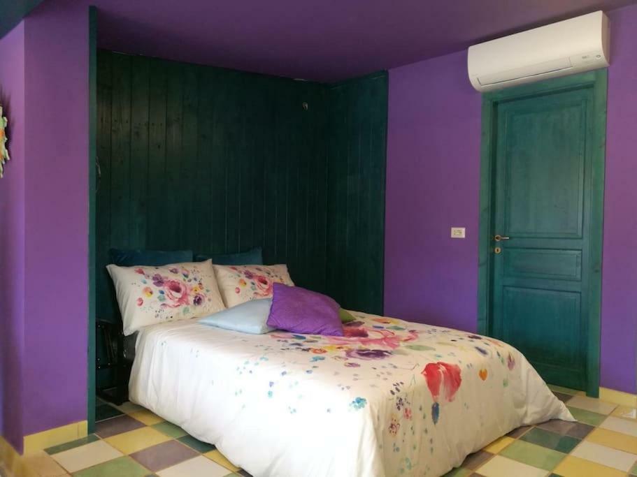 La Casetta Del Pettirosso Villa Conversano Exteriör bild